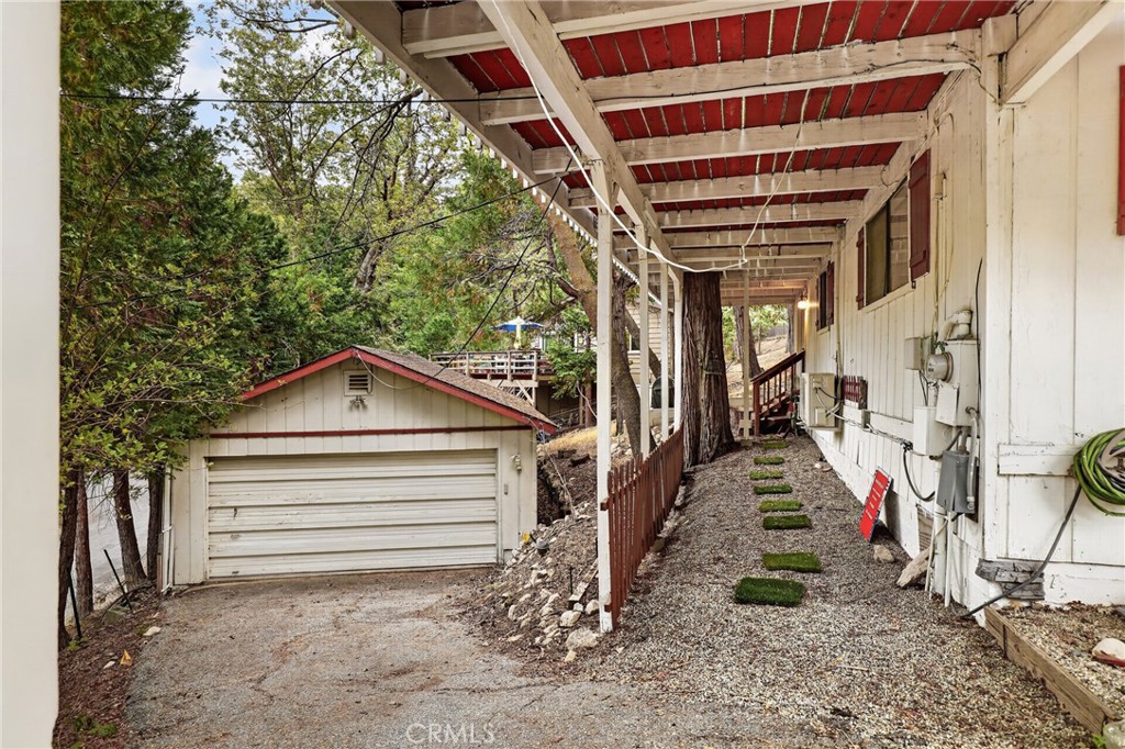 28975 Alder Terrace Property Photo 36