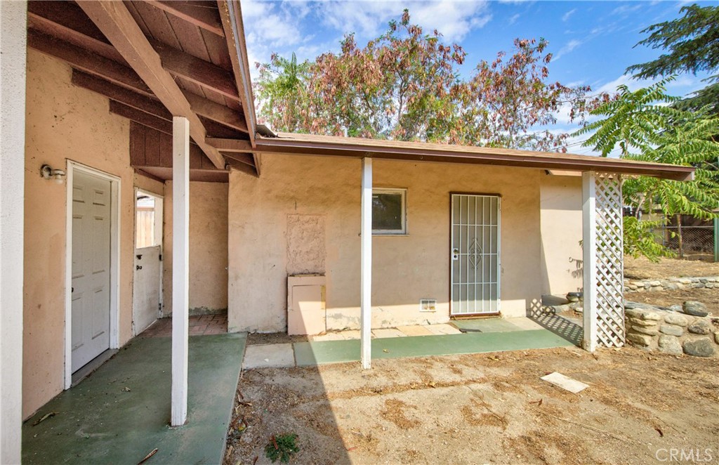 3135 W George Property Photo 14