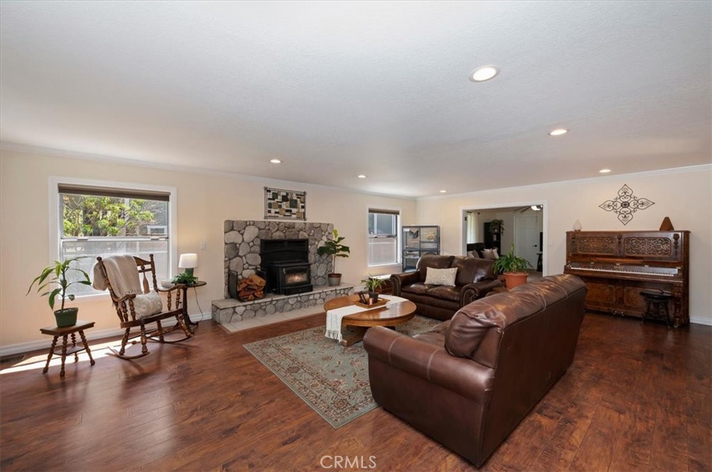 41725 Mockingbird Property Photo 5