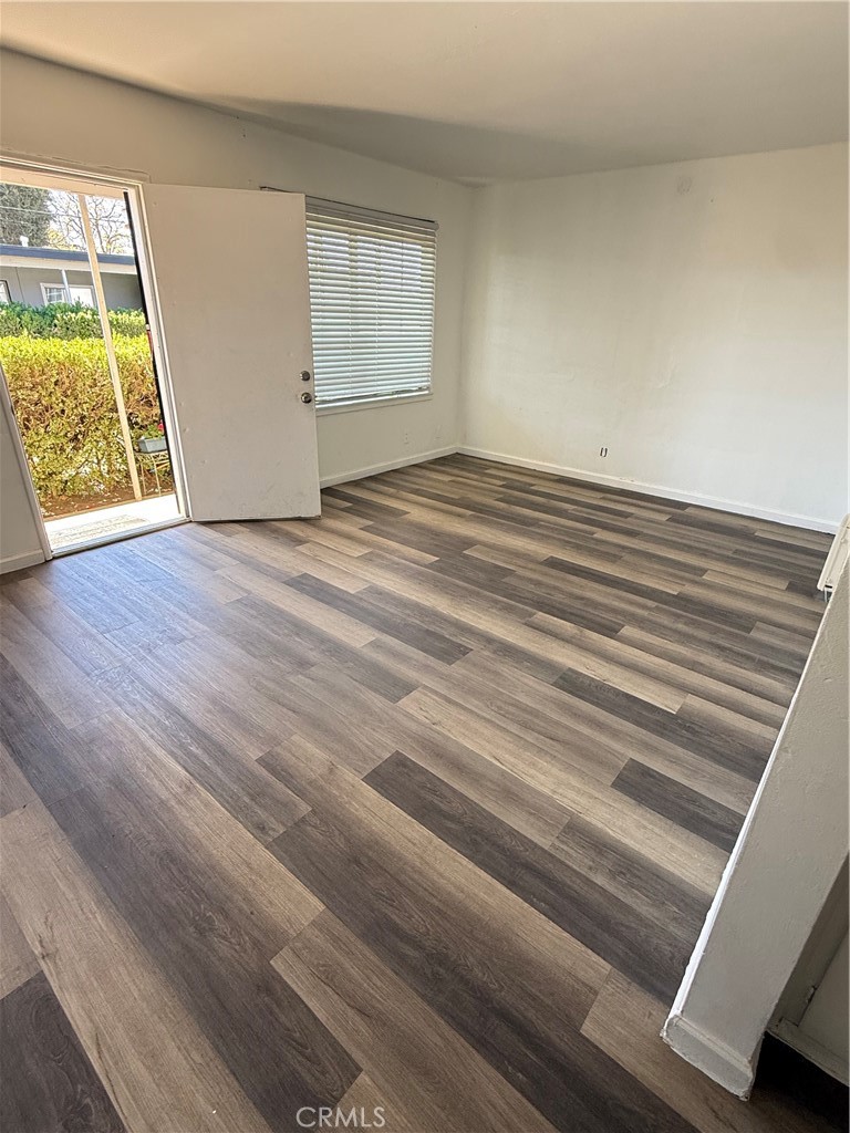 645 Euclid Property Photo 2