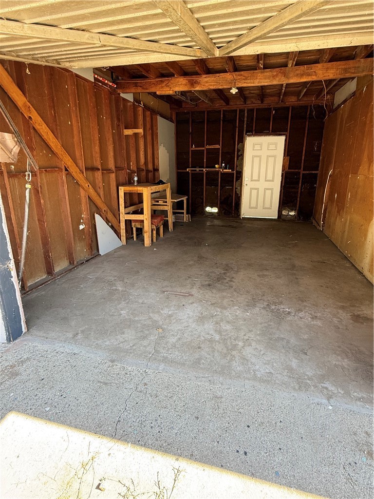 645 Euclid Property Photo 14