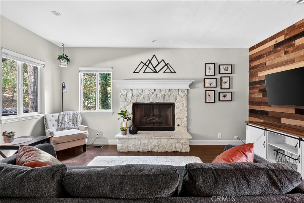 27441 Meadow Property Photo 2
