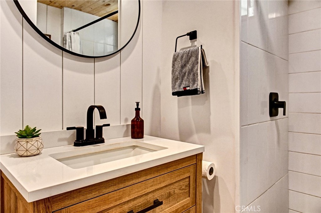80 Huntington Property Photo 7