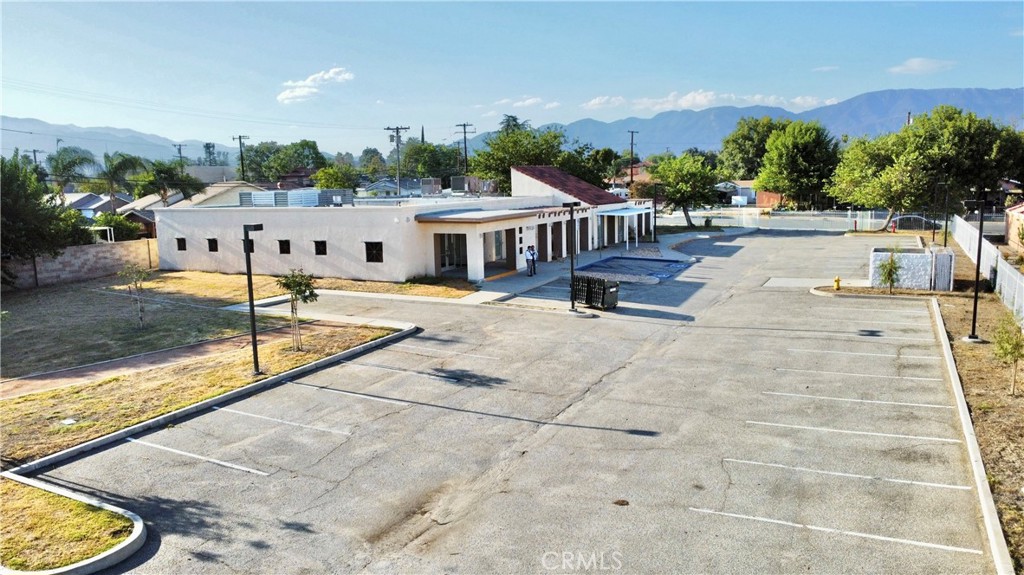1543 W 8th Street Property Photo 5