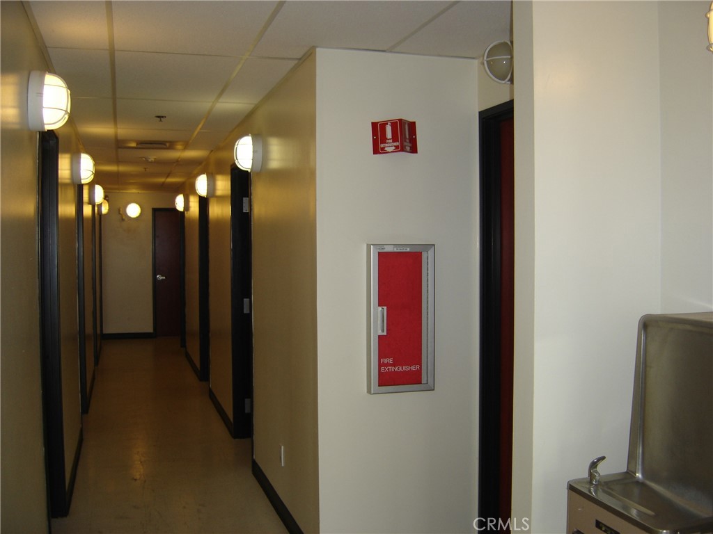 1543 W 8th Street Property Photo 14
