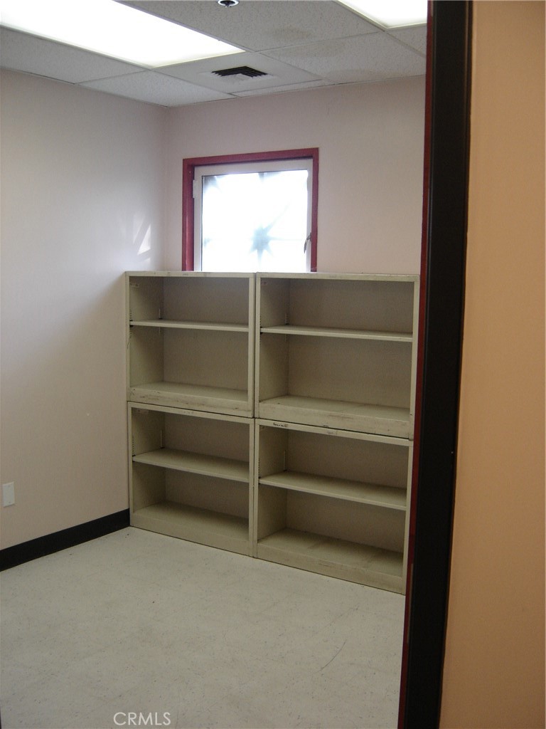1543 W 8th Street Property Photo 16