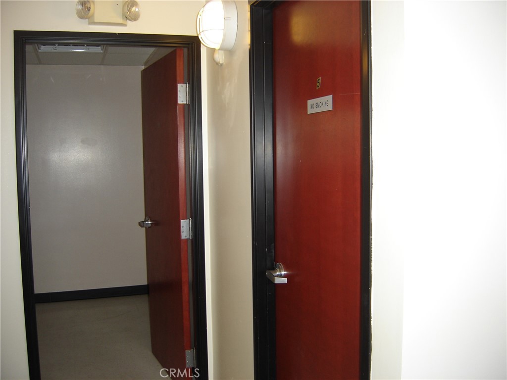1543 W 8th Street Property Photo 21