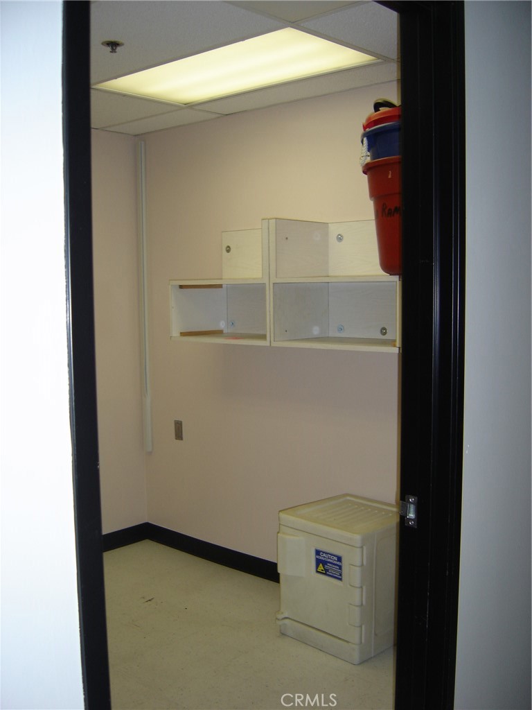 1543 W 8th Street Property Photo 32