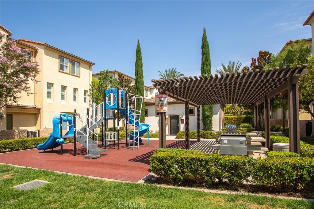 12444 Constellation Street Property Photo 34