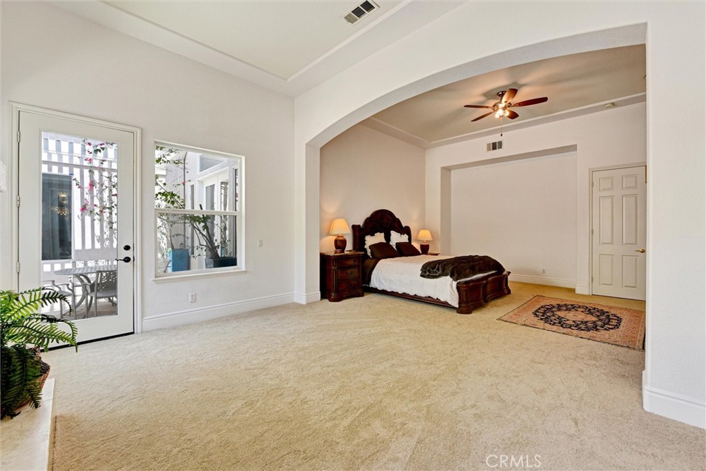 1660 Alamitos Property Photo 24
