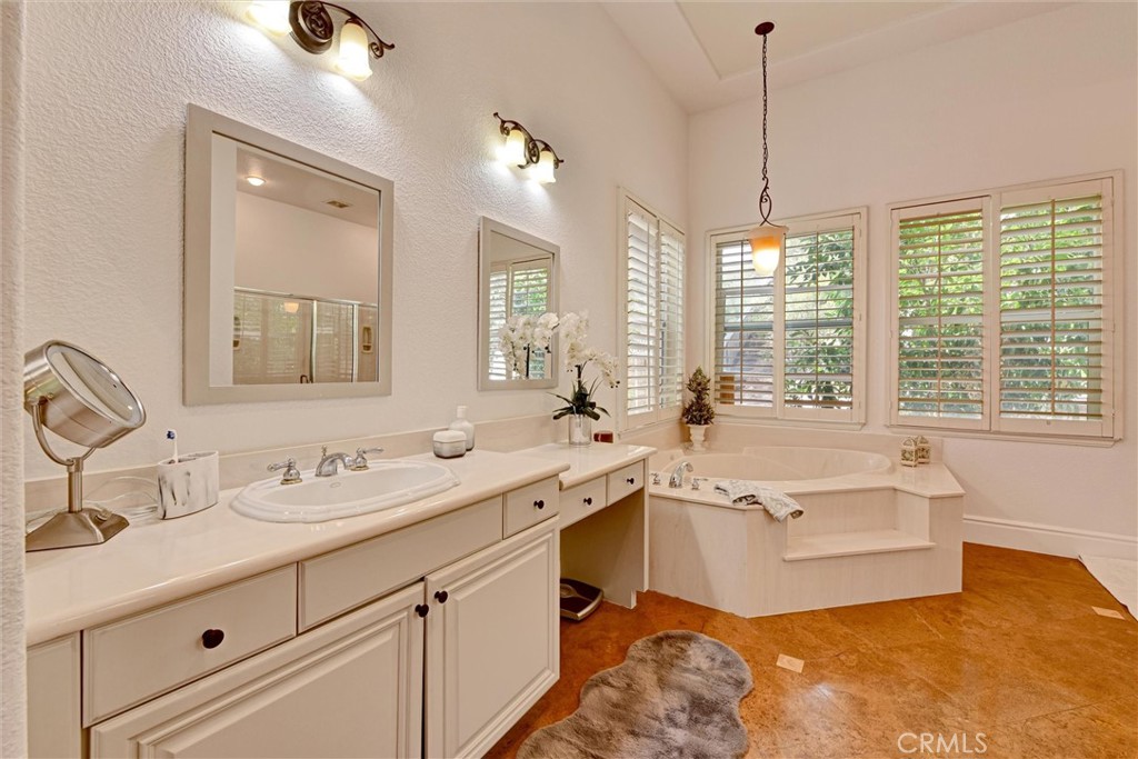 1660 Alamitos Property Photo 26