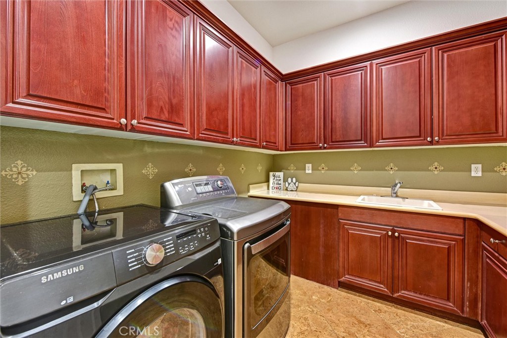 1660 Alamitos Property Photo 37