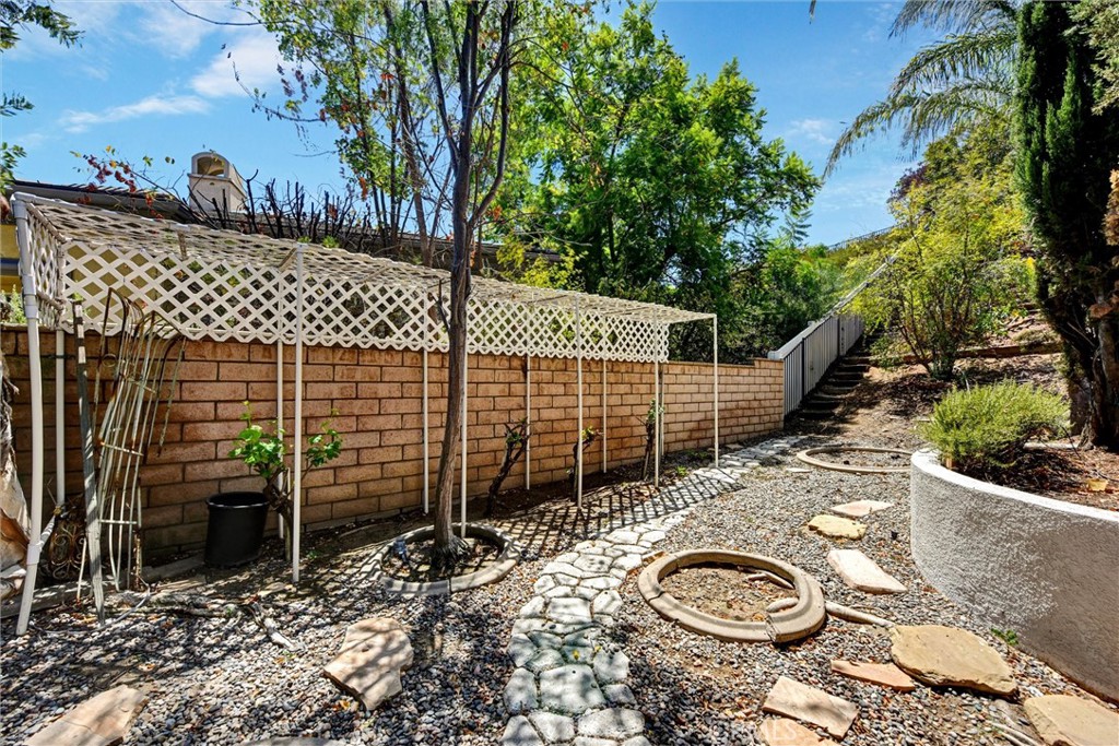 1660 Alamitos Property Photo 45