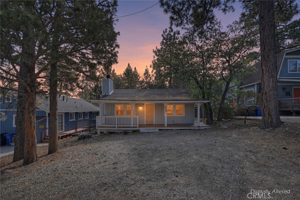 853 Los Angeles Property Photo