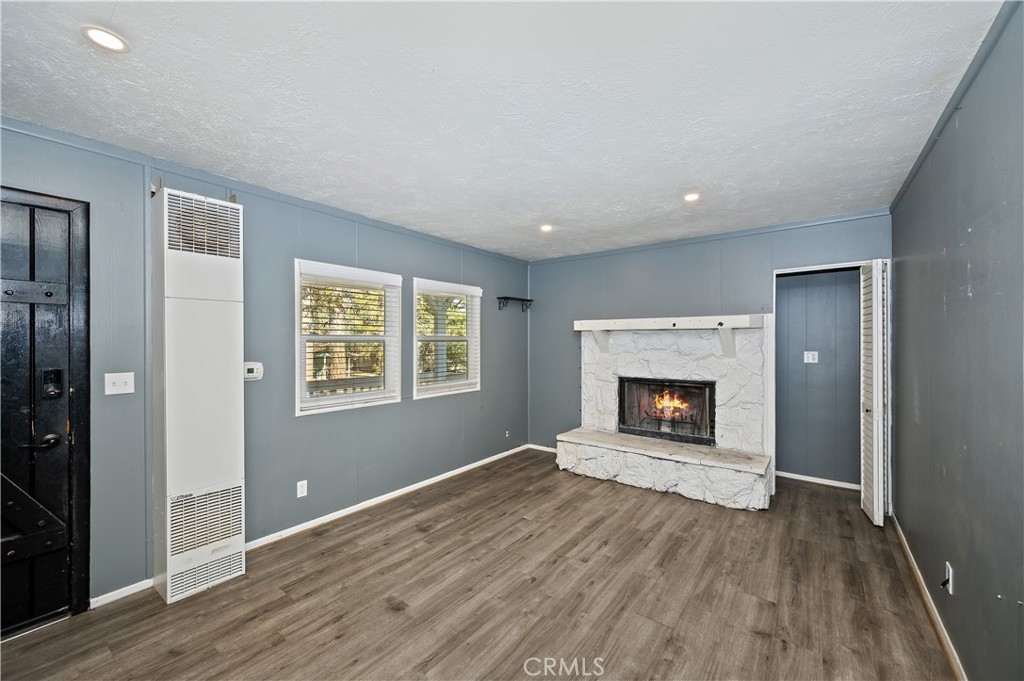 853 Los Angeles Property Photo 7