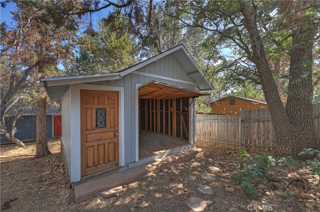 853 Los Angeles Property Photo 18