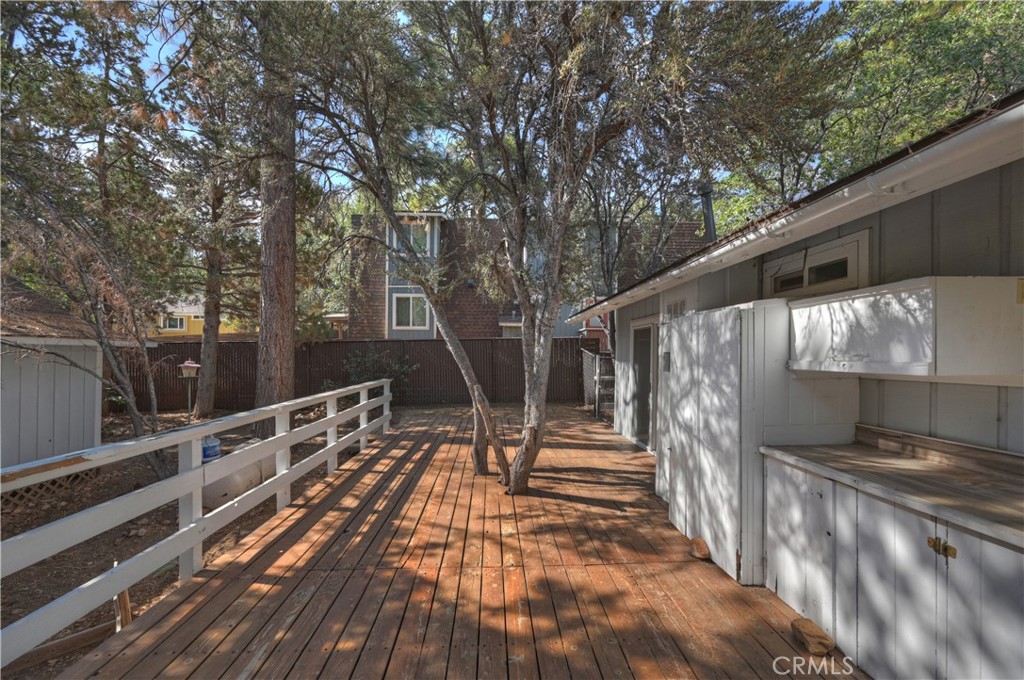 853 Los Angeles Property Photo 22