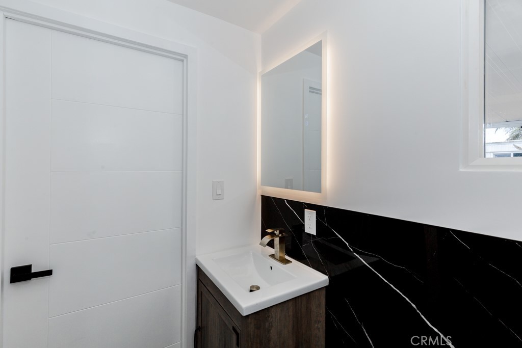142 Sir Damas Drive Property Photo 21
