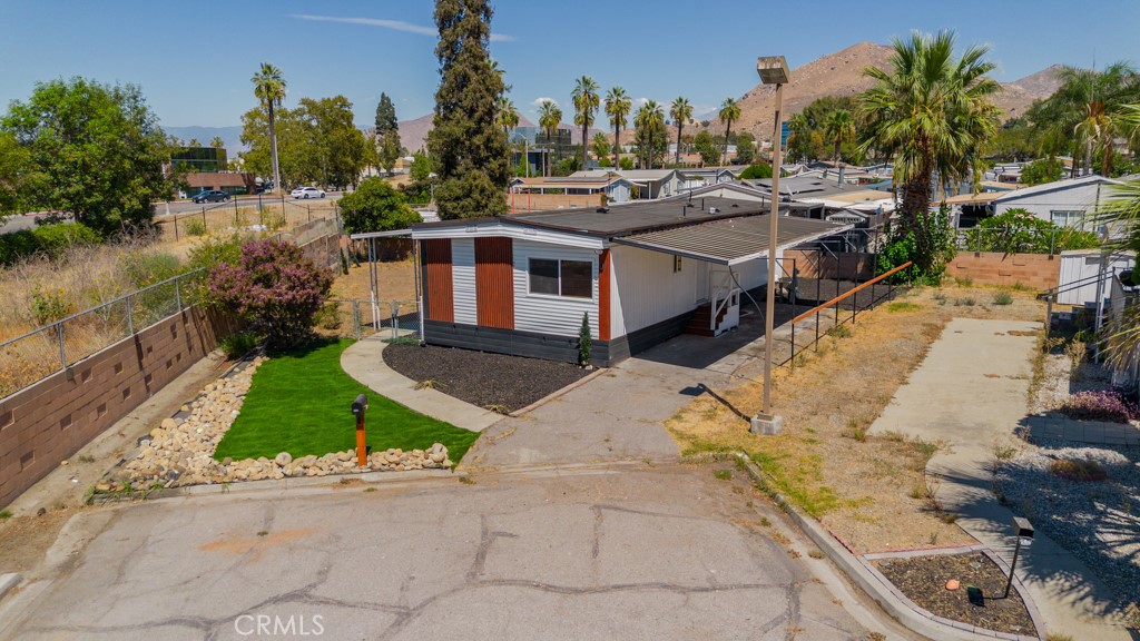 142 Sir Damas Drive Property Photo 33