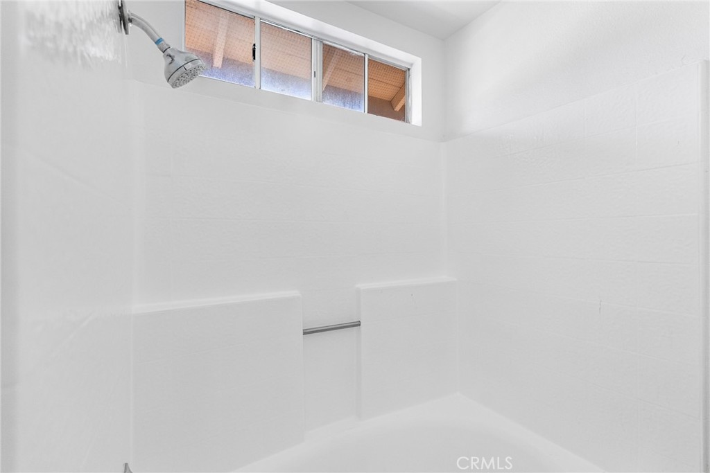 186 Alicante Aisle Property Photo 17