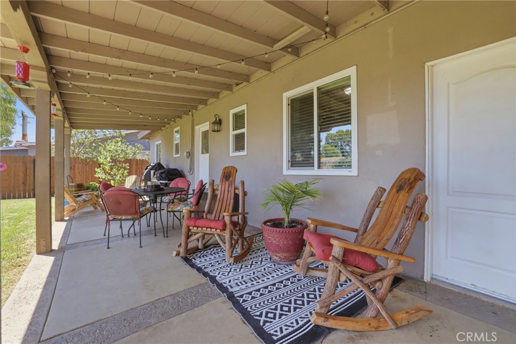 472 Laraine Property Photo 19