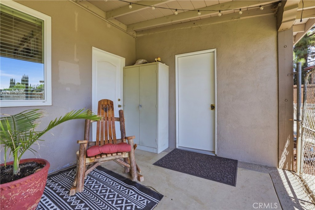 472 Laraine Property Photo 20