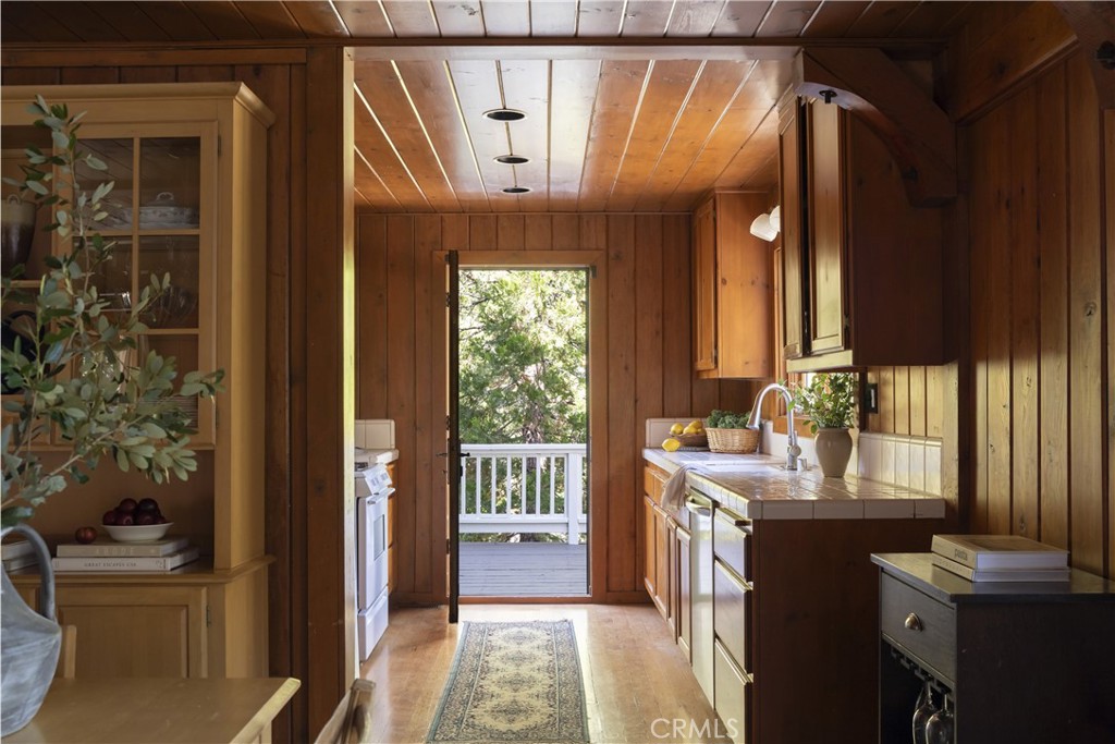 28819 North Shore Property Photo 9