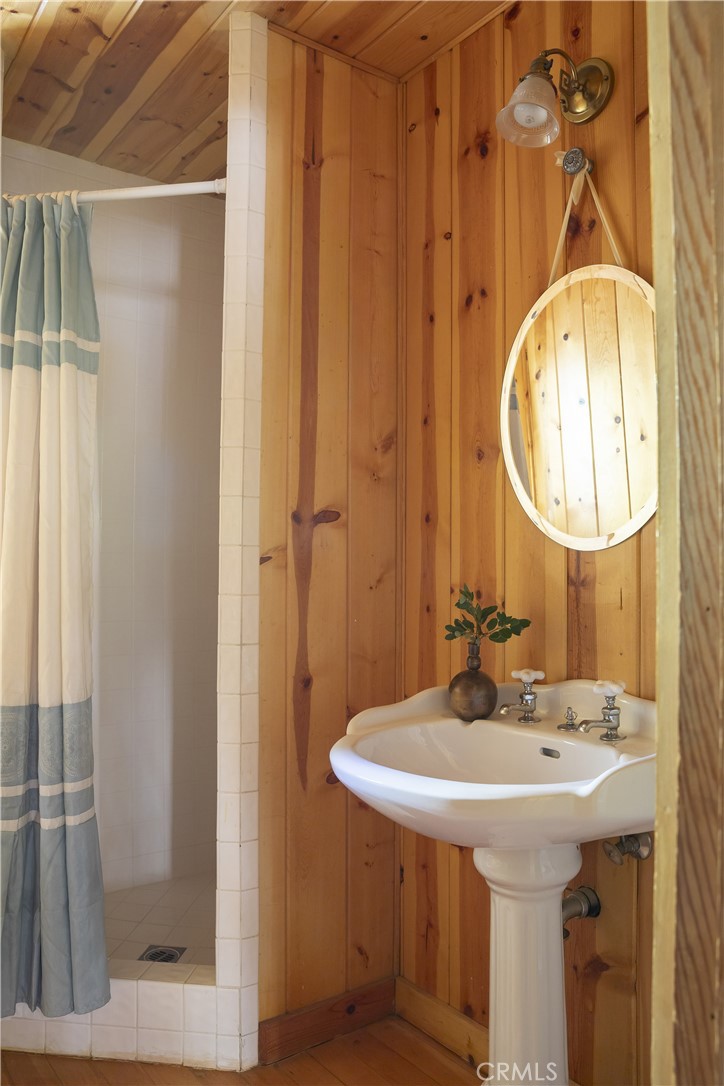 28819 North Shore Property Photo 12