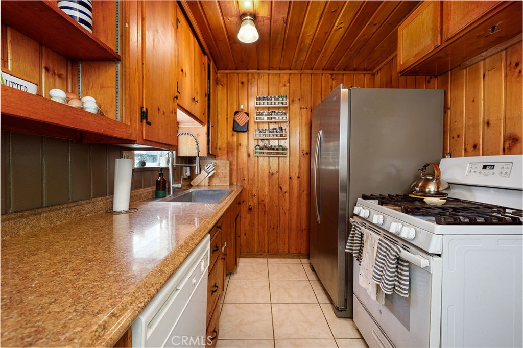 23668 Scenic Property Photo 2