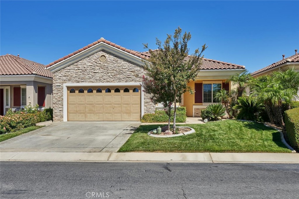 1034 Riviera Court Property Photo 1