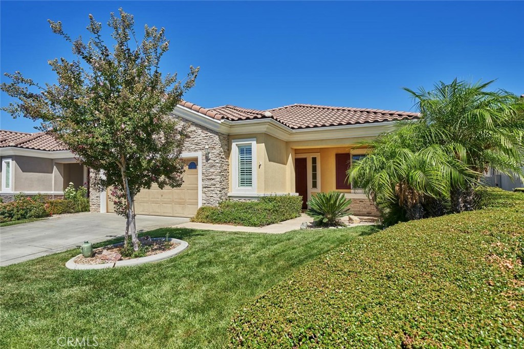 1034 Riviera Court Property Photo 3