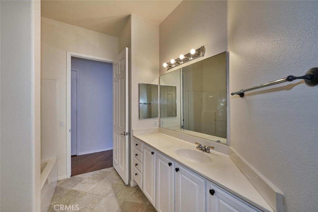 1034 Riviera Court Property Photo 27