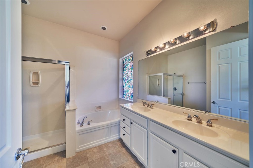 1034 Riviera Court Property Photo 35