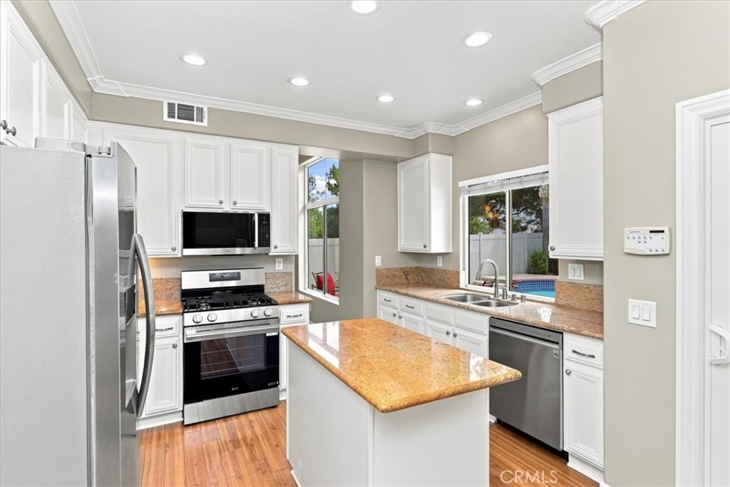3319 Willow Park Property Photo 16