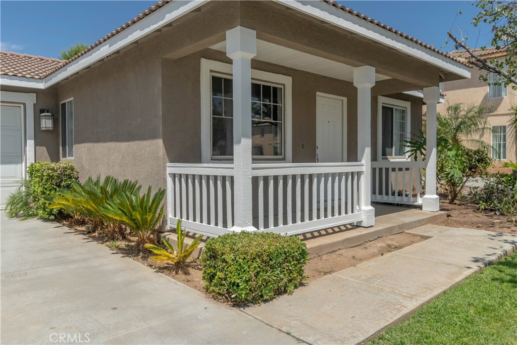 15419 Alosta Property Photo 5