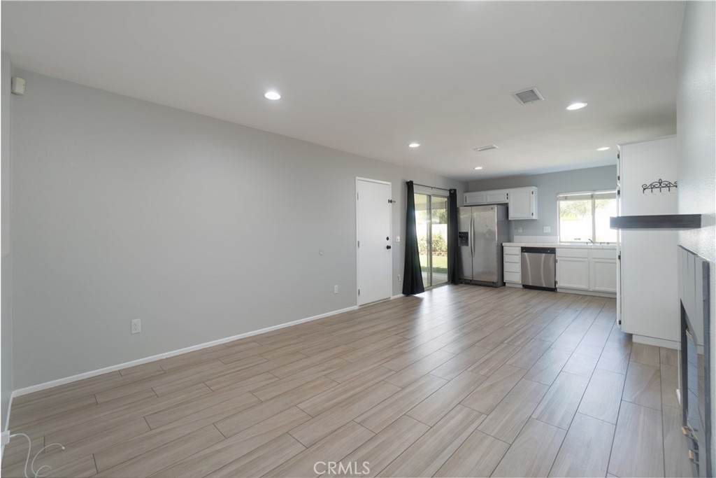 15419 Alosta Property Photo 17