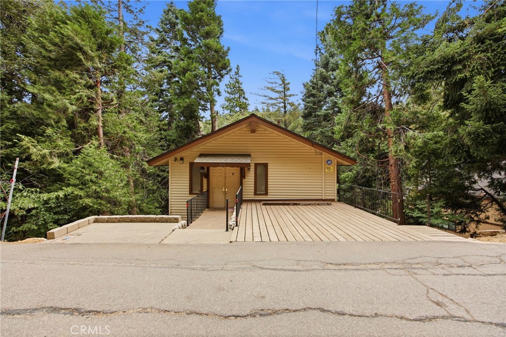 779 Virginia Court Property Photo 2