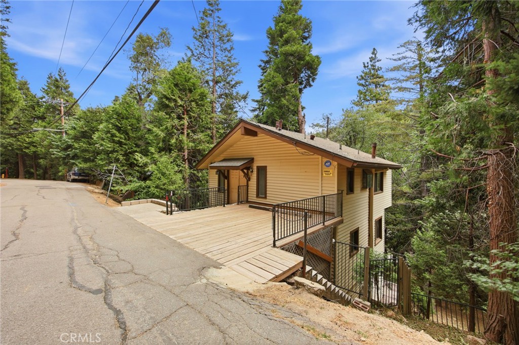 779 Virginia Court Property Photo 6