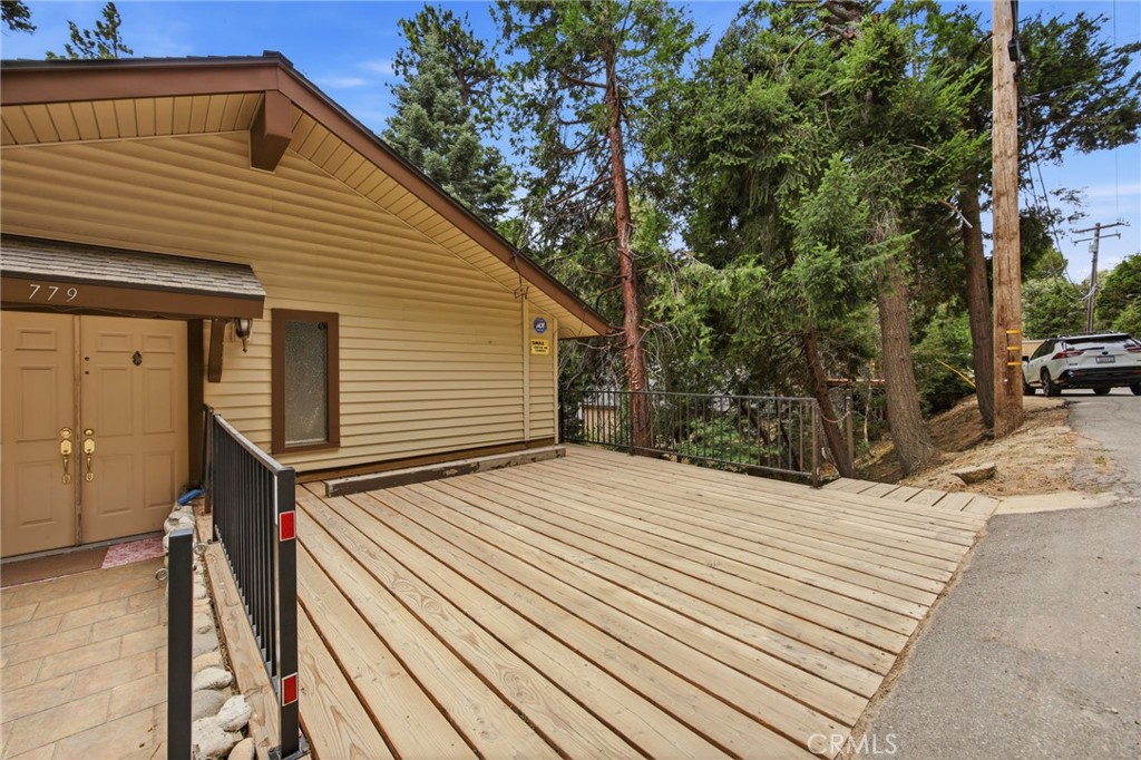 779 Virginia Court Property Photo 7