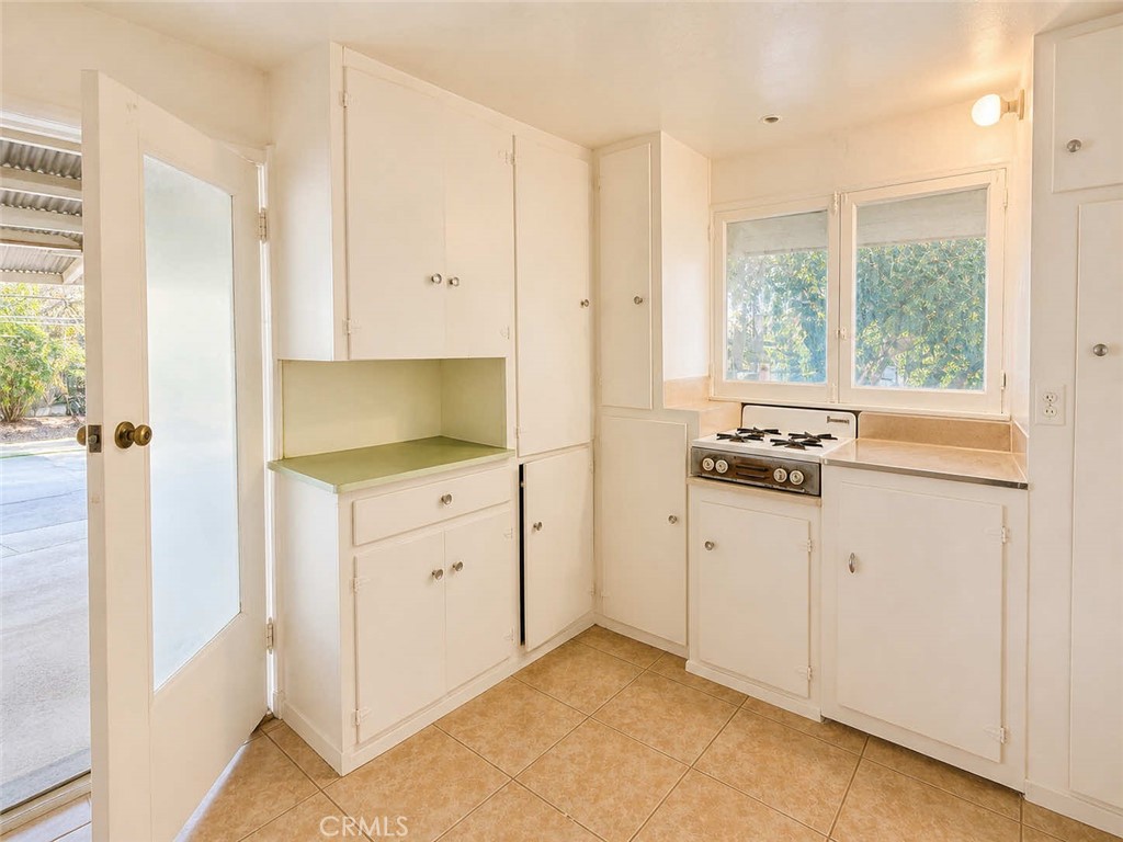 1951 N San Gorgonio Property Photo 15