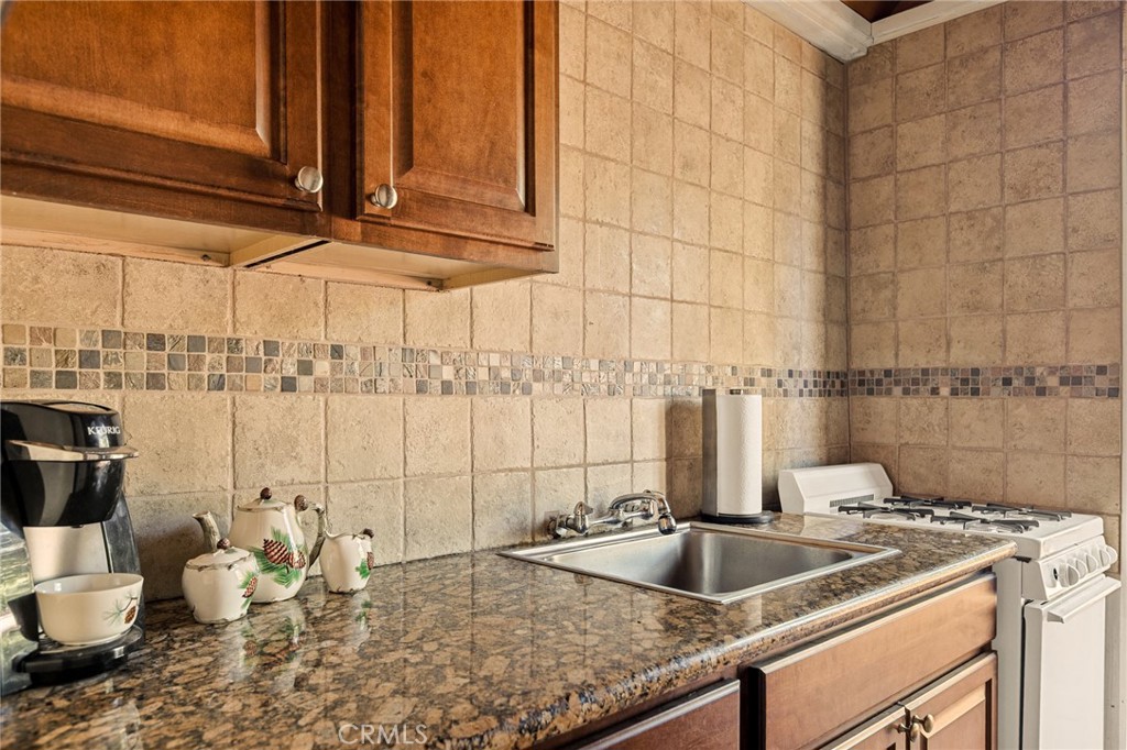 2478 Elko Property Photo 9
