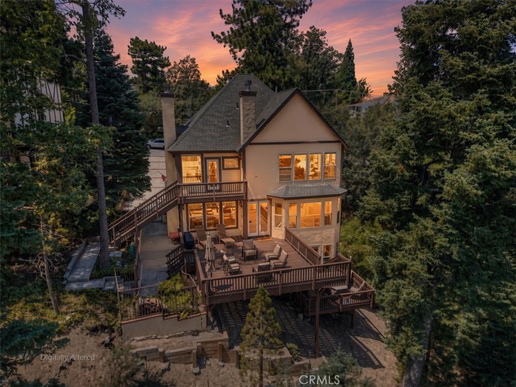 483 Emerald Property Photo 5