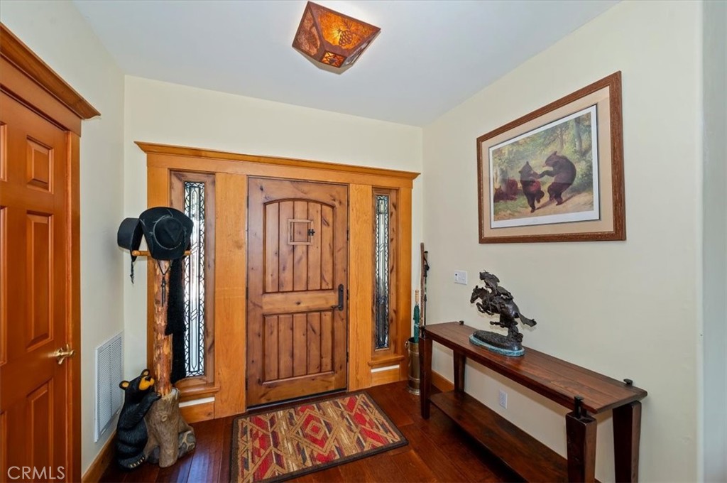 483 Emerald Property Photo 8
