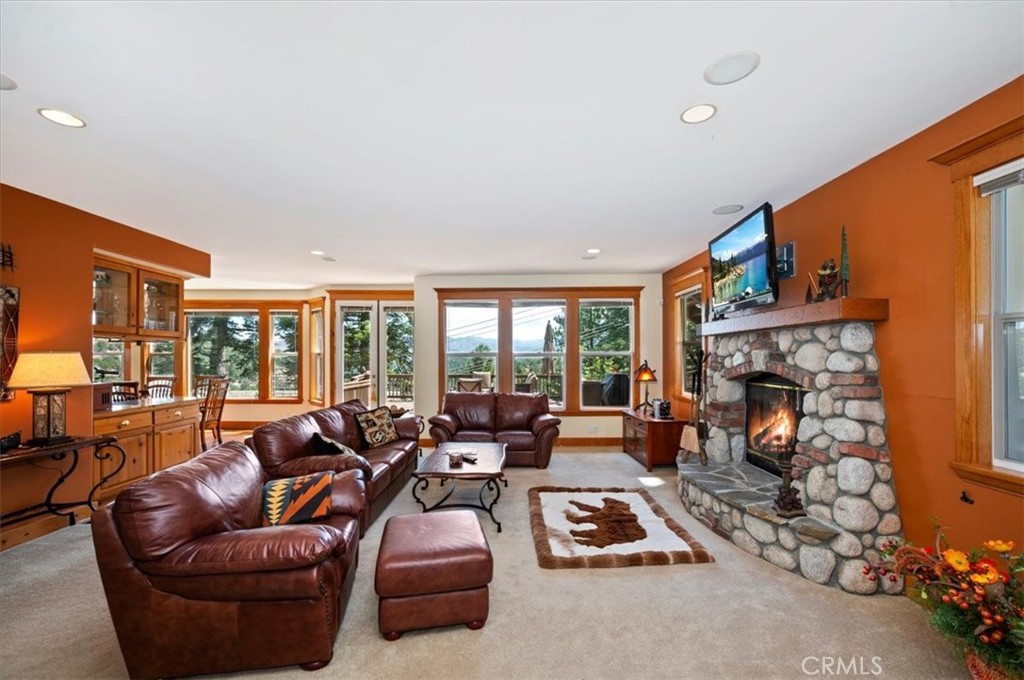 483 Emerald Property Photo 10
