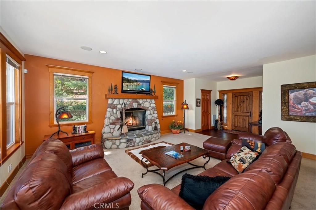 483 Emerald Property Photo 12