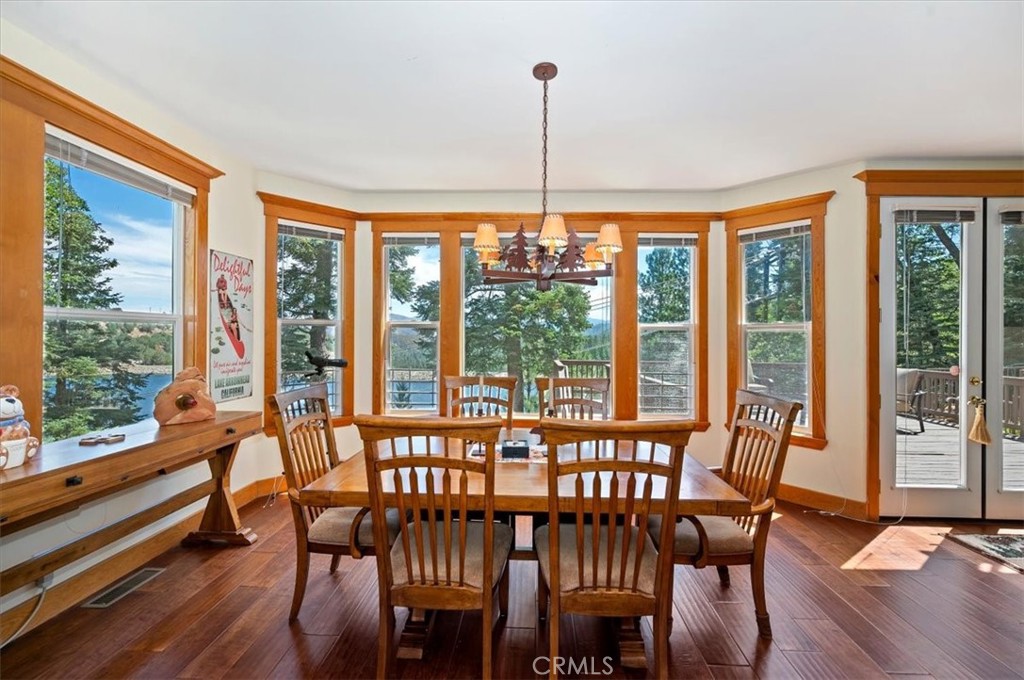 483 Emerald Property Photo 16