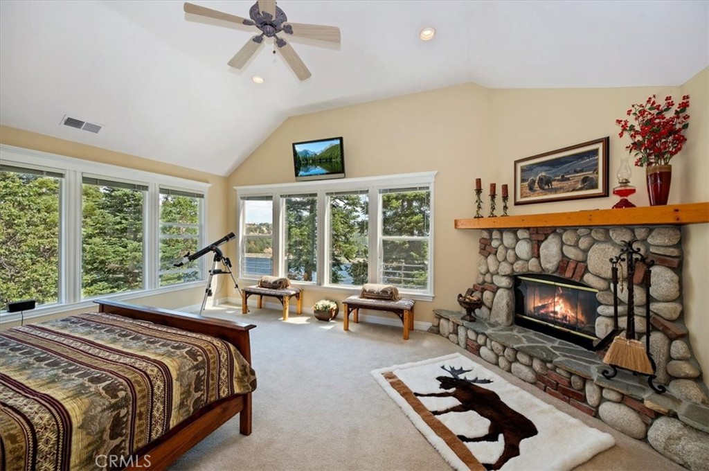 483 Emerald Property Photo 23
