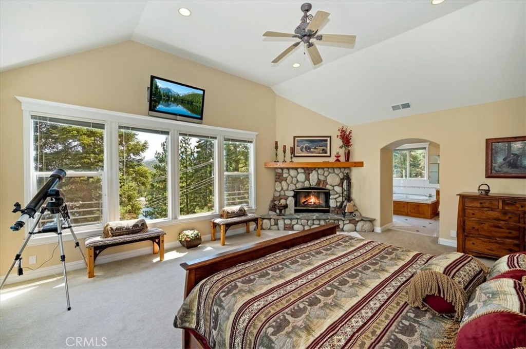 483 Emerald Property Photo 25