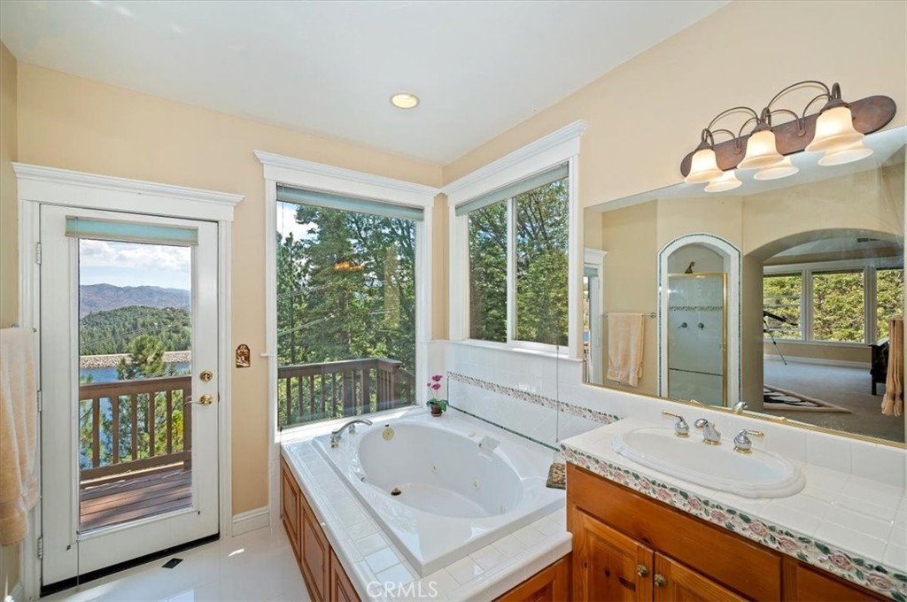 483 Emerald Property Photo 28