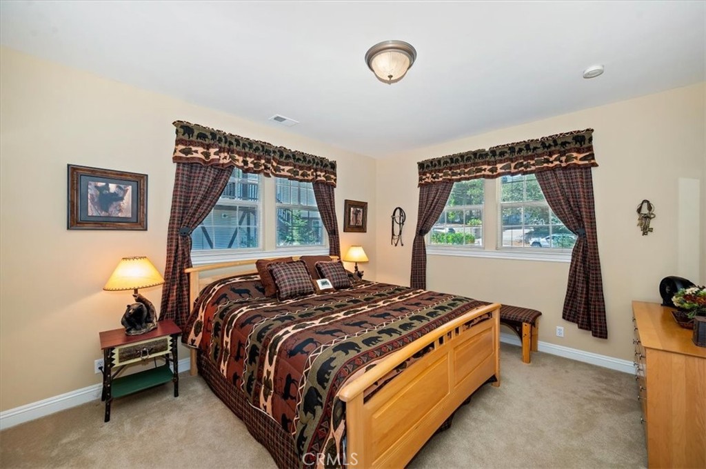 483 Emerald Property Photo 32